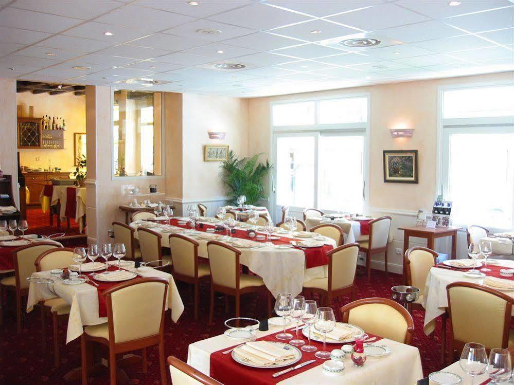 Logis Hotel Restaurant La Boule D'Or Chinon Eksteriør bilde
