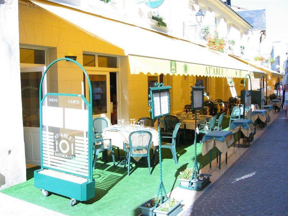 Logis Hotel Restaurant La Boule D'Or Chinon Eksteriør bilde