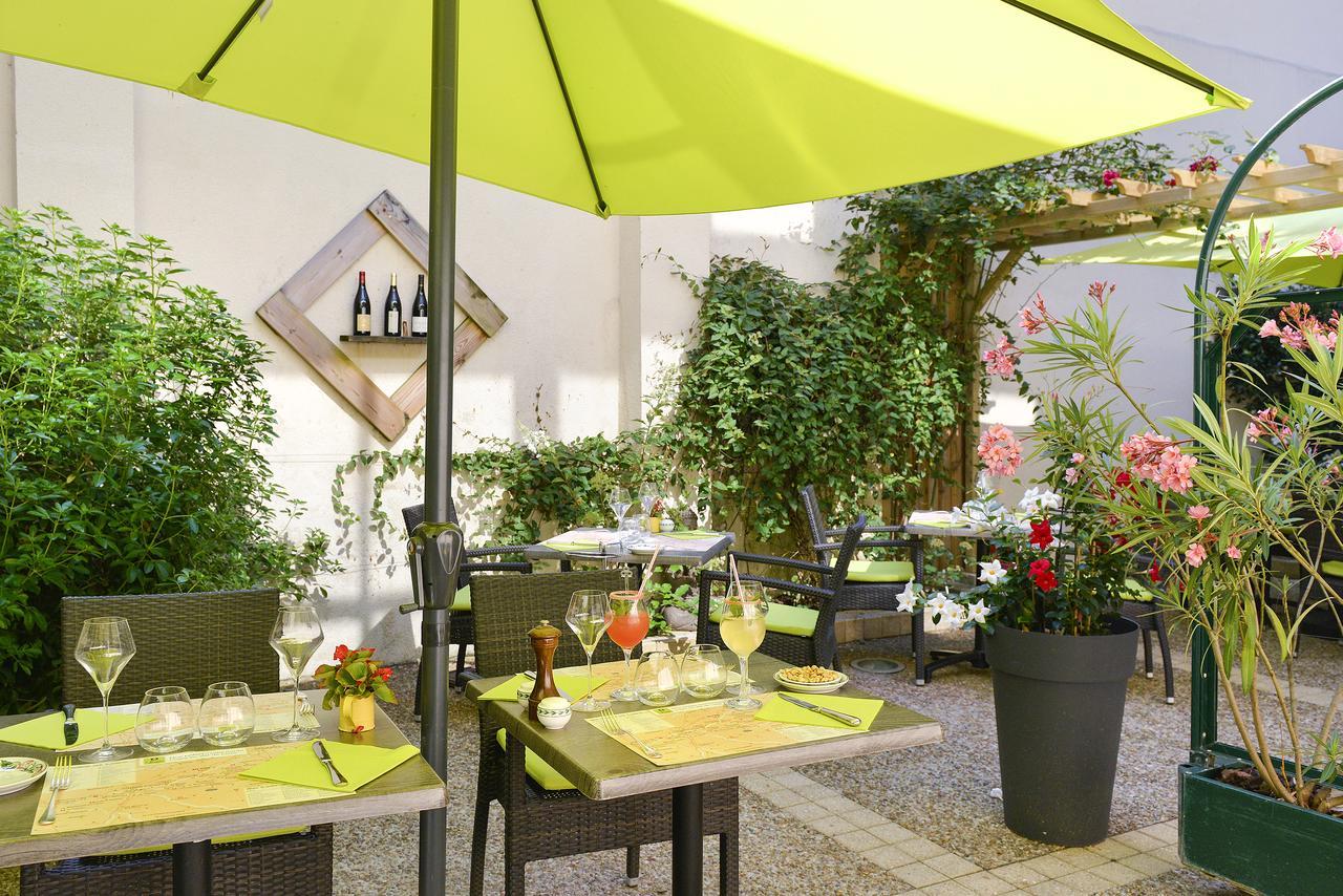 Logis Hotel Restaurant La Boule D'Or Chinon Eksteriør bilde